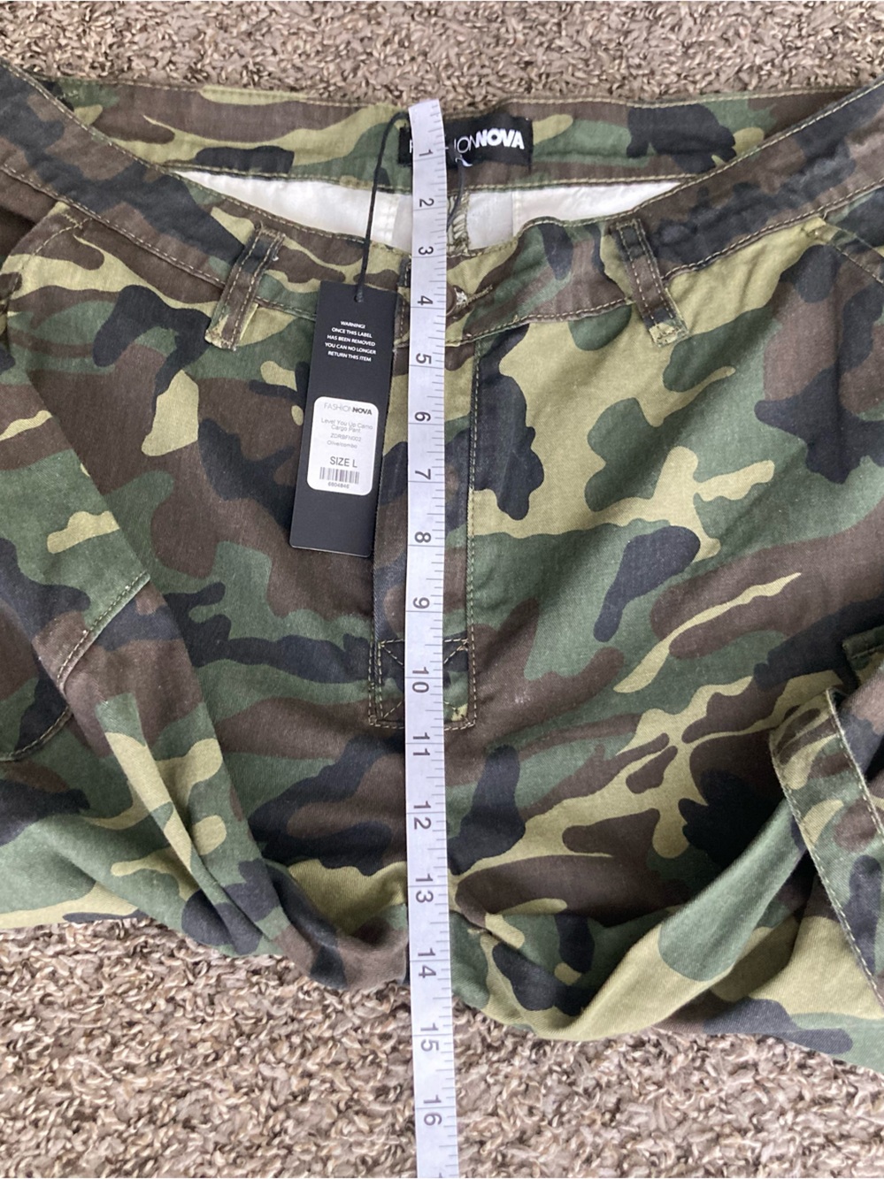 Fashion Nova Women's Green Camo Wide-Leg Cargo Pants - Picture 5 of 13